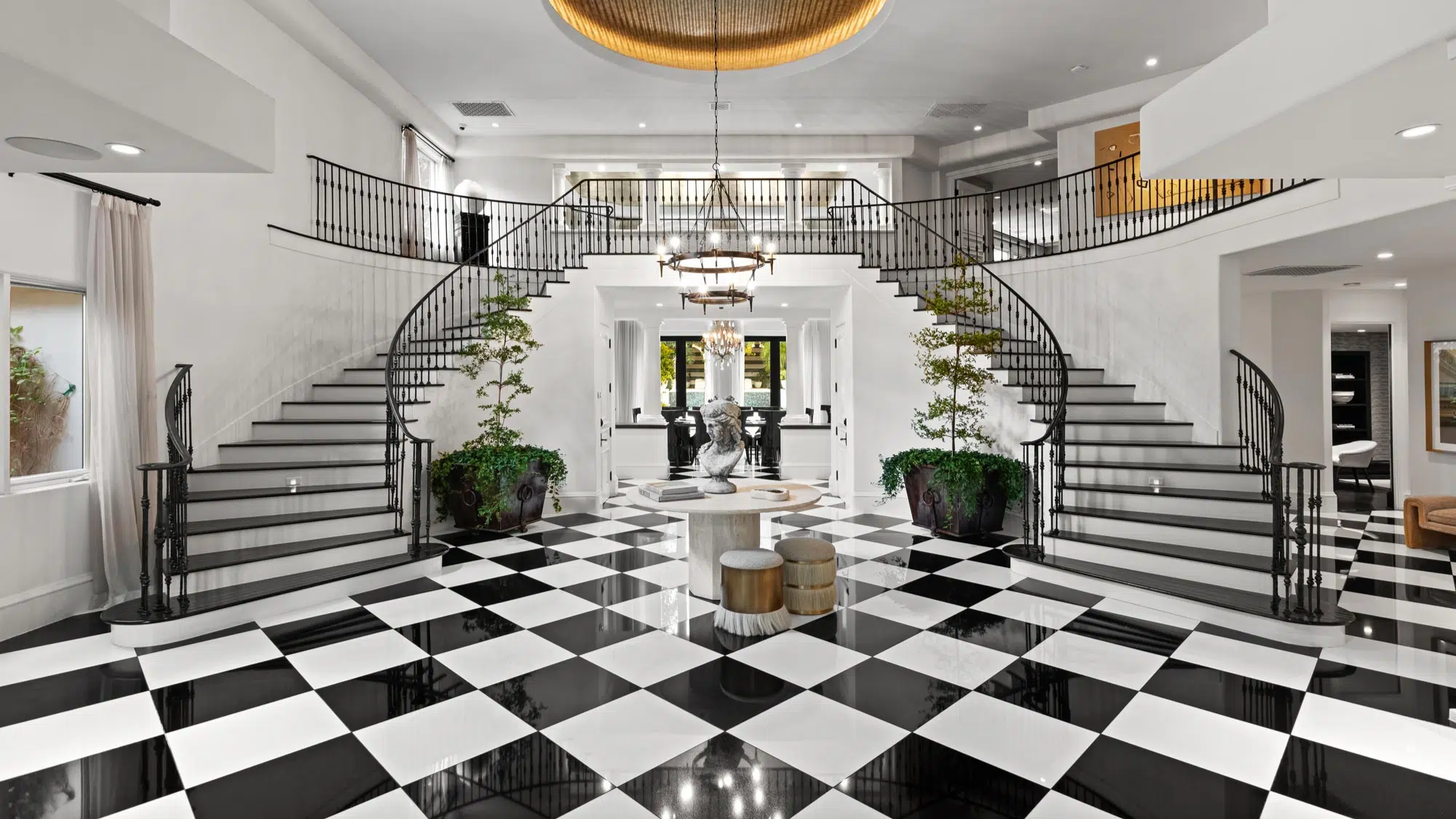 kris jenners calabasas mansion