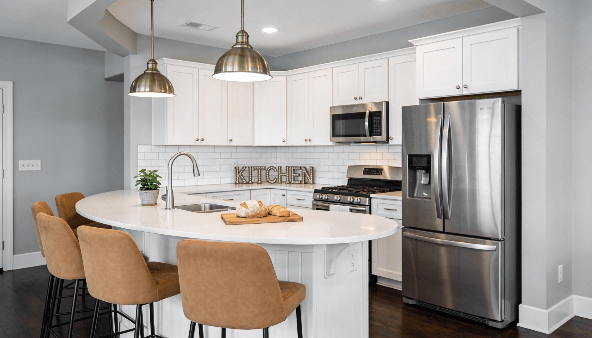 curved island layout