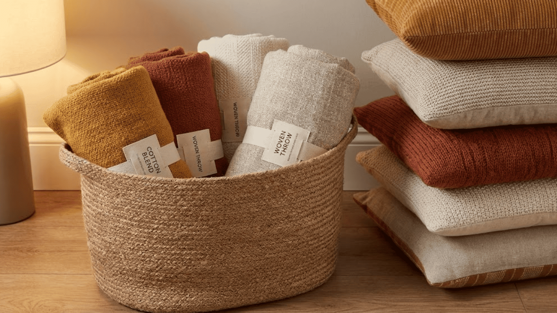 warm cozy aesthetic bedroom walls