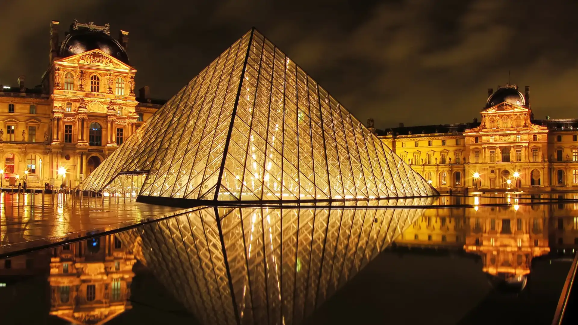 louvre-pyramid